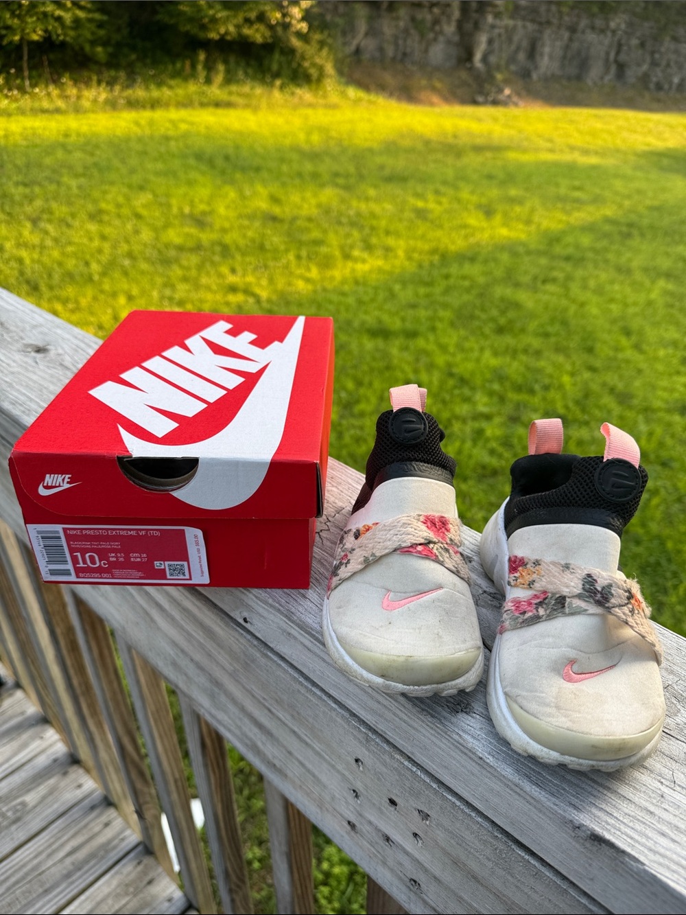 Nike Toddler Floral Strap Slip-On Sneakers in Cream and Pink